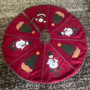 Tree skirt